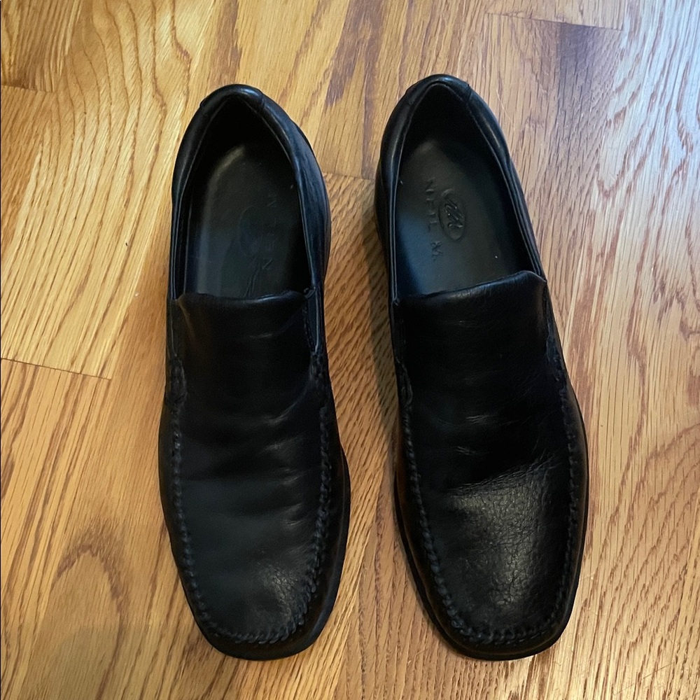 Neil M. Black Leather Men’s Upper size 9.5 B. Gently Loved
